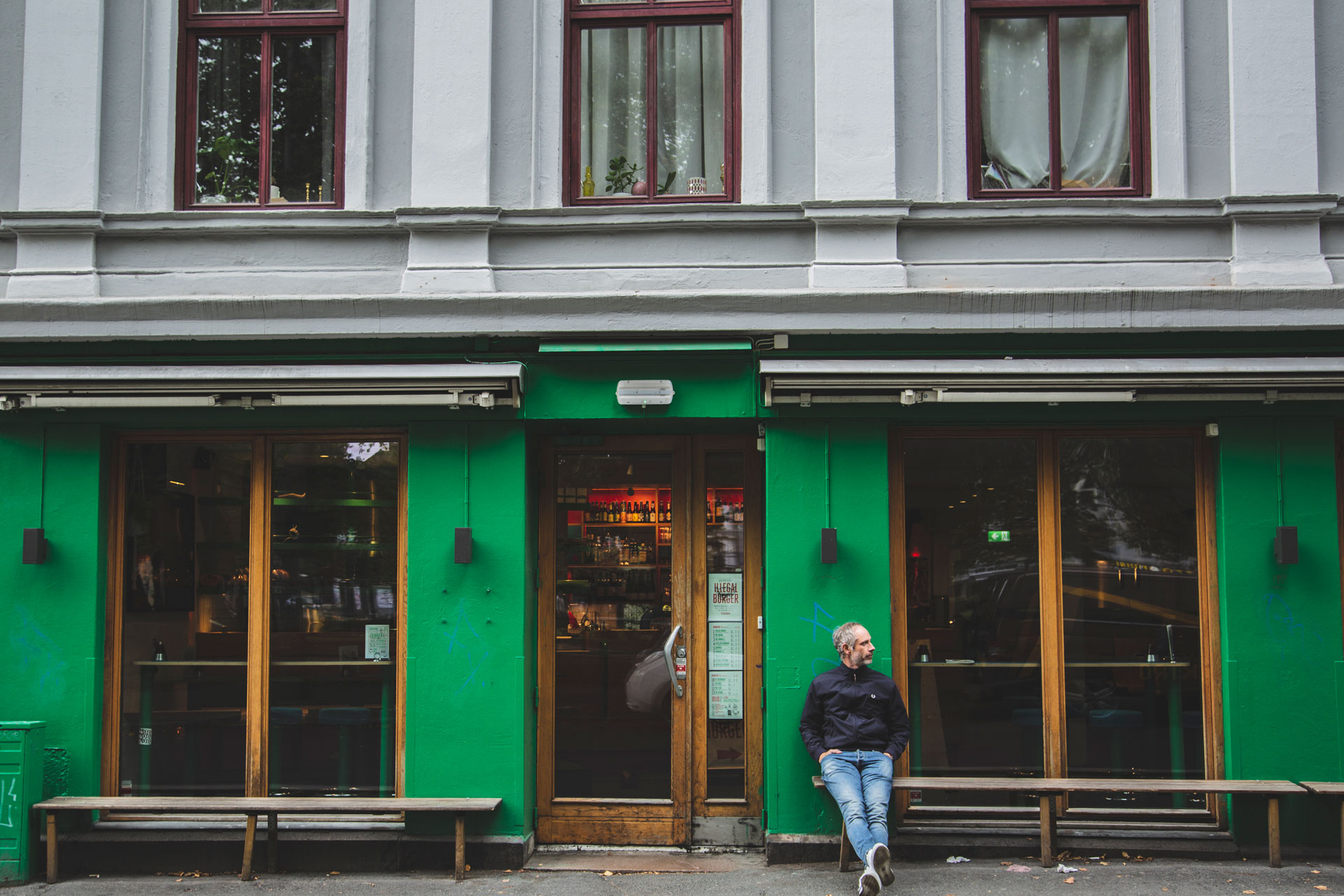 TILBAKE TIL BEGYNNELSEN: Det var innenfor disse dørene eventyret cut-e startet, med Espen Skorstad og Rudi Myrvang på Grünerløkka sin eneste nettkafé, som i dag har blitt til burgersjappa Illegal Burger.